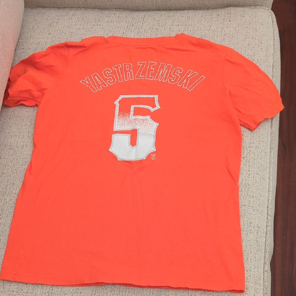 Size 10/12 Youth San Francisco Giants Yastrzemski T-shirt